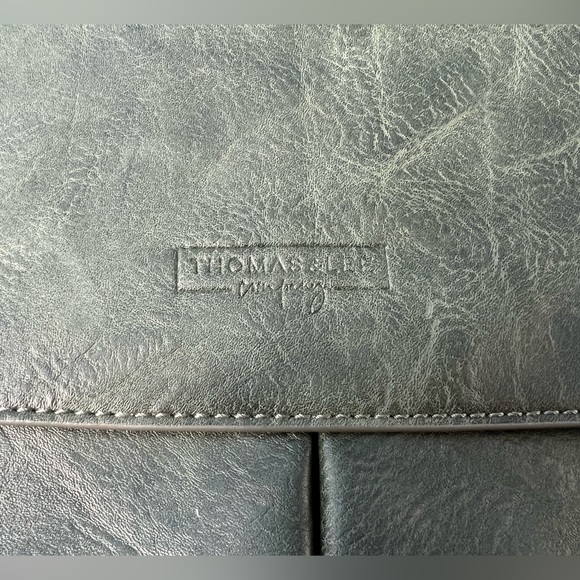 Thomas & Lee Crossbody
Messenger Green Leather Boho Strap Interchangeable - Picture 3 of 8